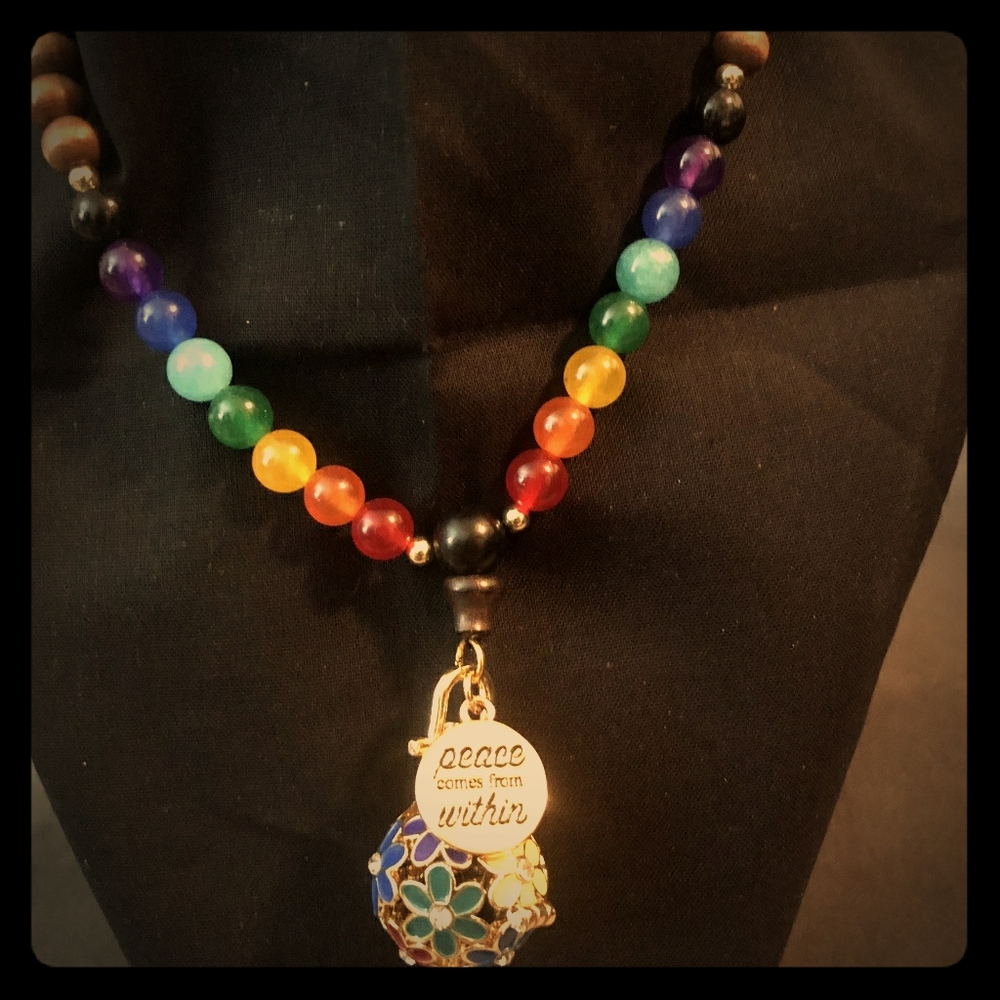 Meditation Beads with Essential Oil Diffuser